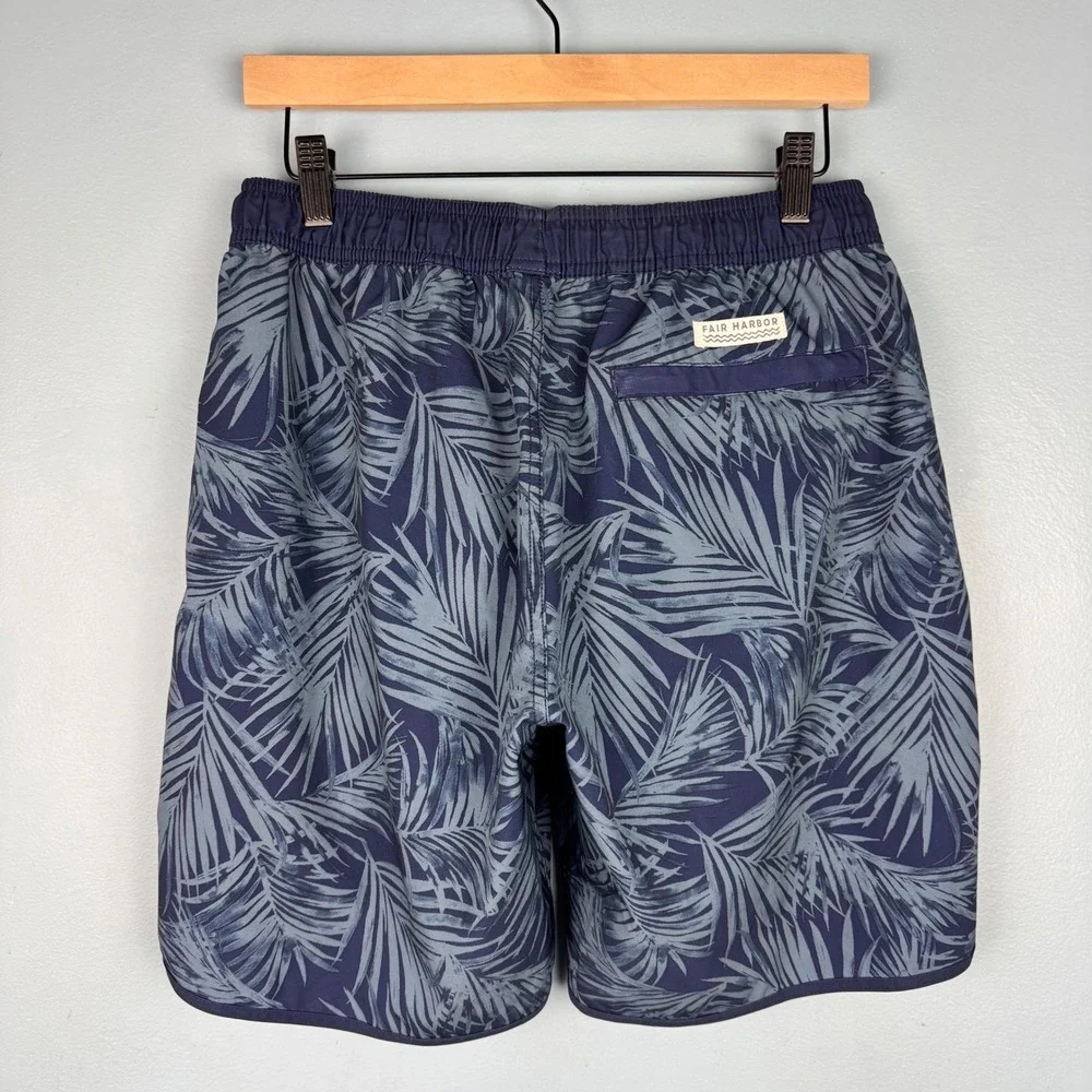 Fair Harbor Men Medium Blue Palm Leaf Floral Lined Swim Trunks 7.5